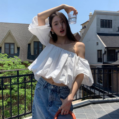 诠释美 NEWOPEN 25夏法式chic泡泡袖露肩衬衣女短款甜美减龄S5695
