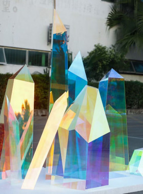 七彩镭射亚克力雕塑摆件定制