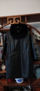 冬季 105斤 夹棉真皮羊皮保暖外套狐狸毛领衣长100.胸围96.建议80