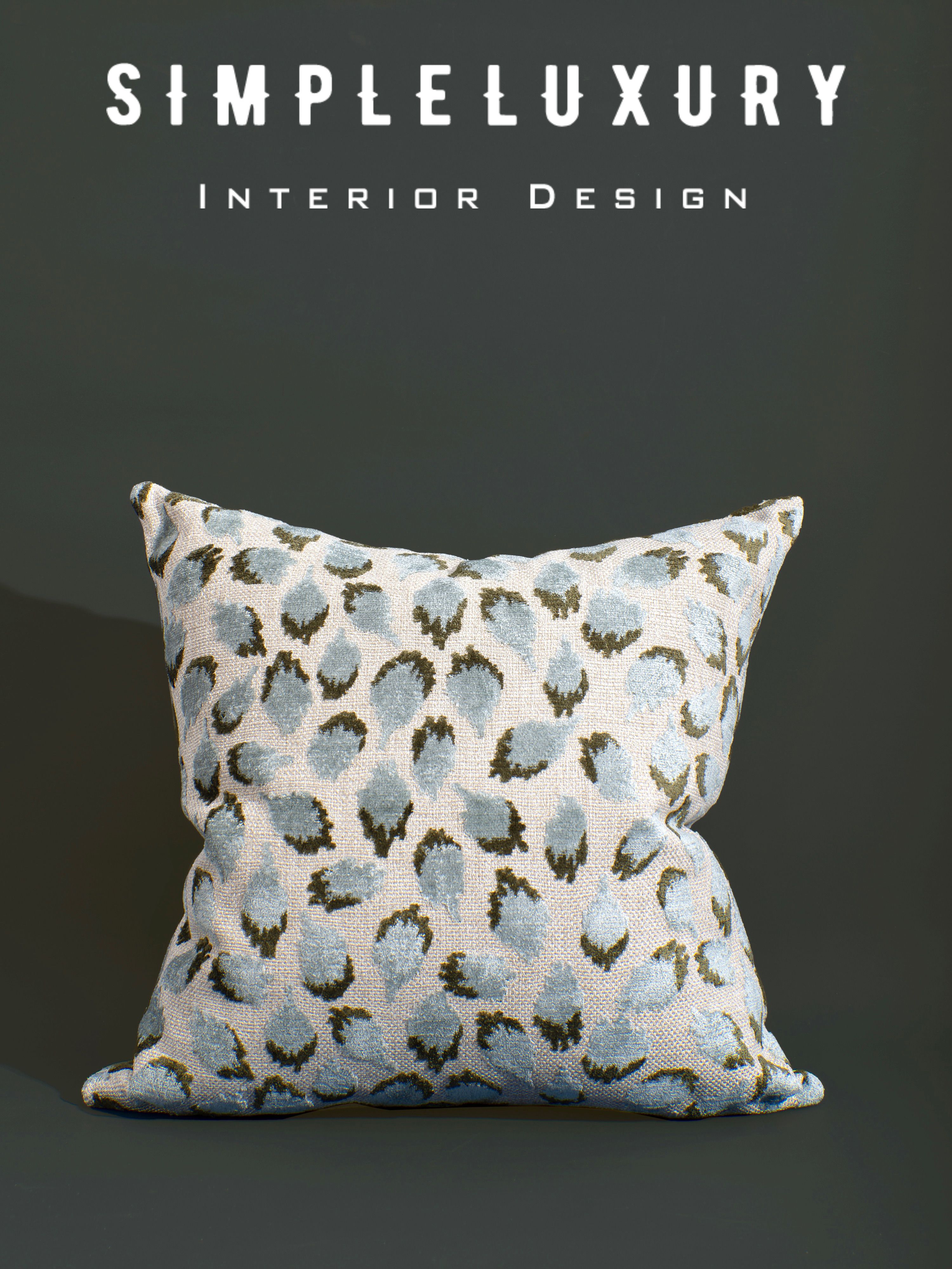 绿色豹纹刺绣方形羽绒芯抱枕靠枕