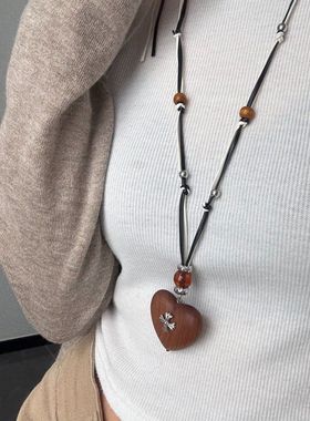复古木质文艺爱心长款毛衣链女