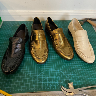 真皮复古金色褶皱鳗鱼皮单鞋软面奶奶鞋一脚蹬乐福鞋女粗跟小皮鞋