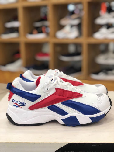 Reebok锐步红蓝慢跑鞋fv5520