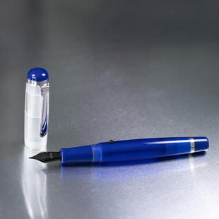 现货OPUS 88 OMAR 透明宝石蓝大型滴入式高蓄墨量上墨钢笔pvd黑尖