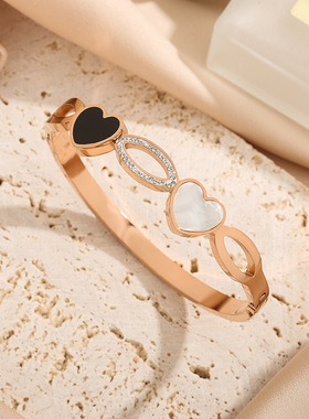 韩版金色爱心钛钢手镯女不褪色ins个性冷淡风镂空设计时尚手环潮