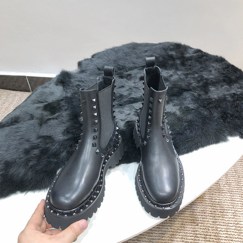 平跟羊皮马丁靴铆钉切尔西靴