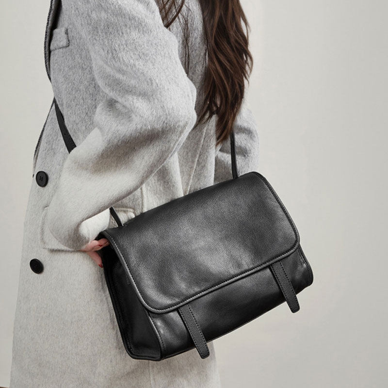 真皮斜挎包包女士托特包牛皮通勤妈妈时尚单肩学生手提邮差包女包