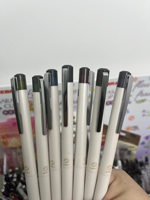 中性笔日本黑PILOT/百乐