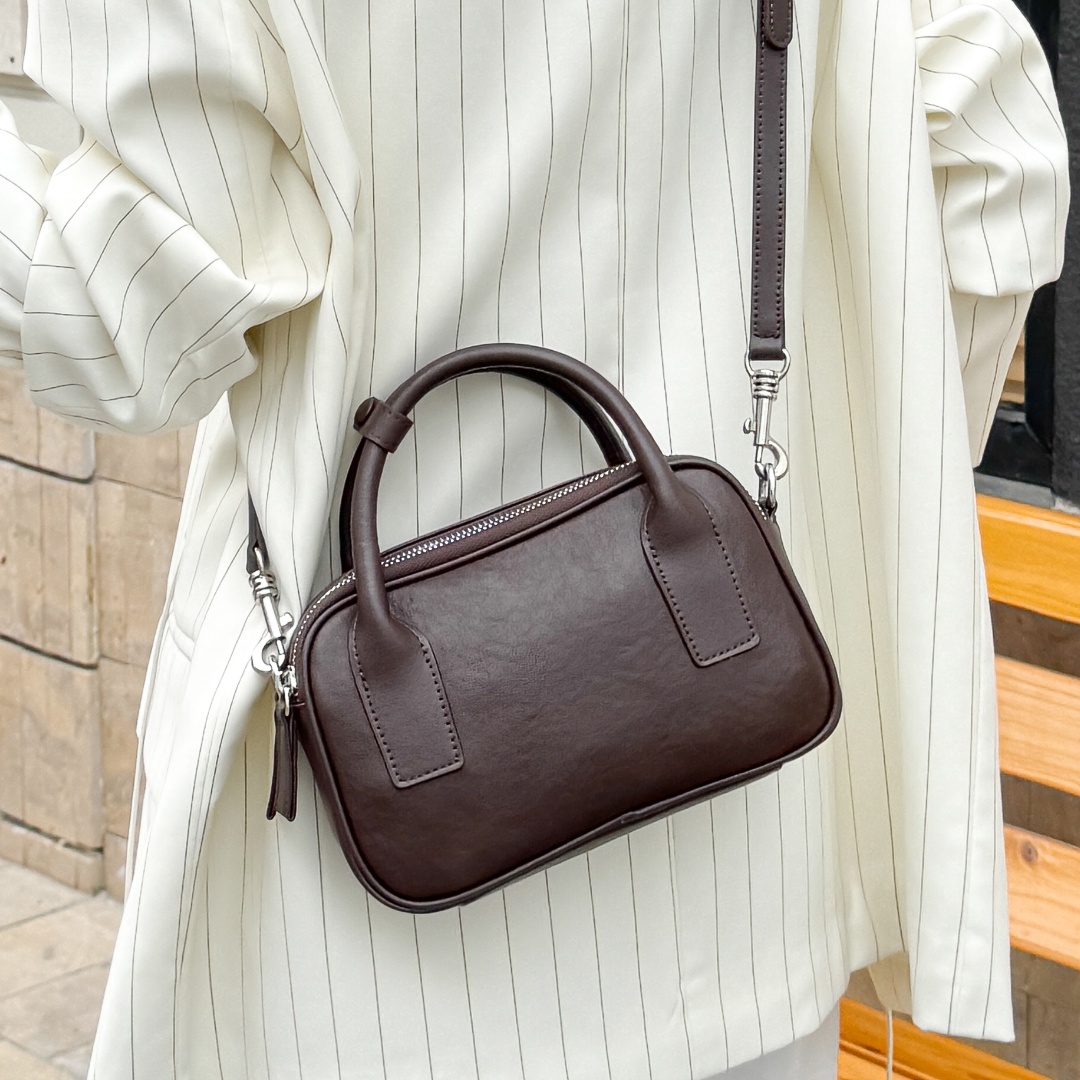 头层植鞣牛皮保龄球女包通勤女包