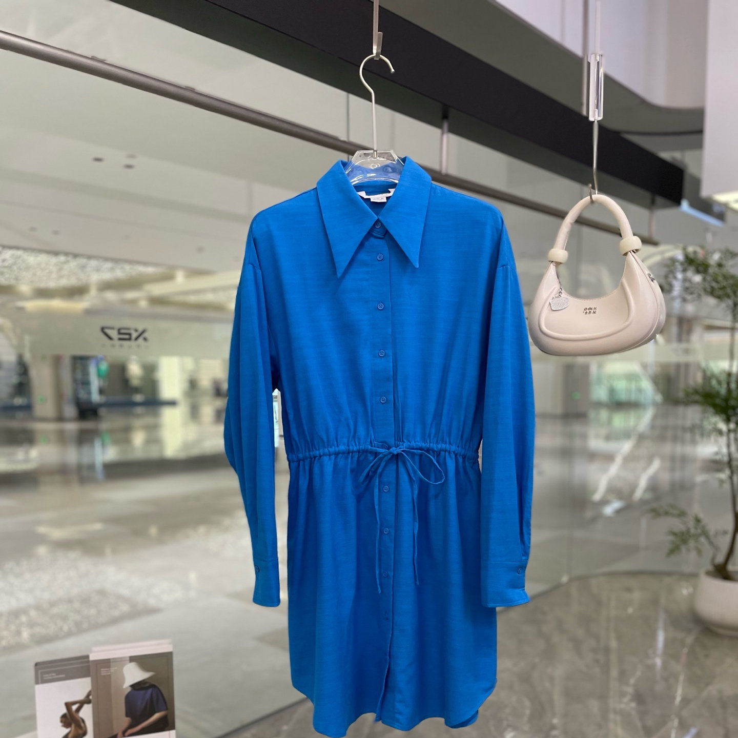 U啊品牌剪标蓝色翻领单排扣长袖衬衫连衣裙女收腰显白法式气质裙