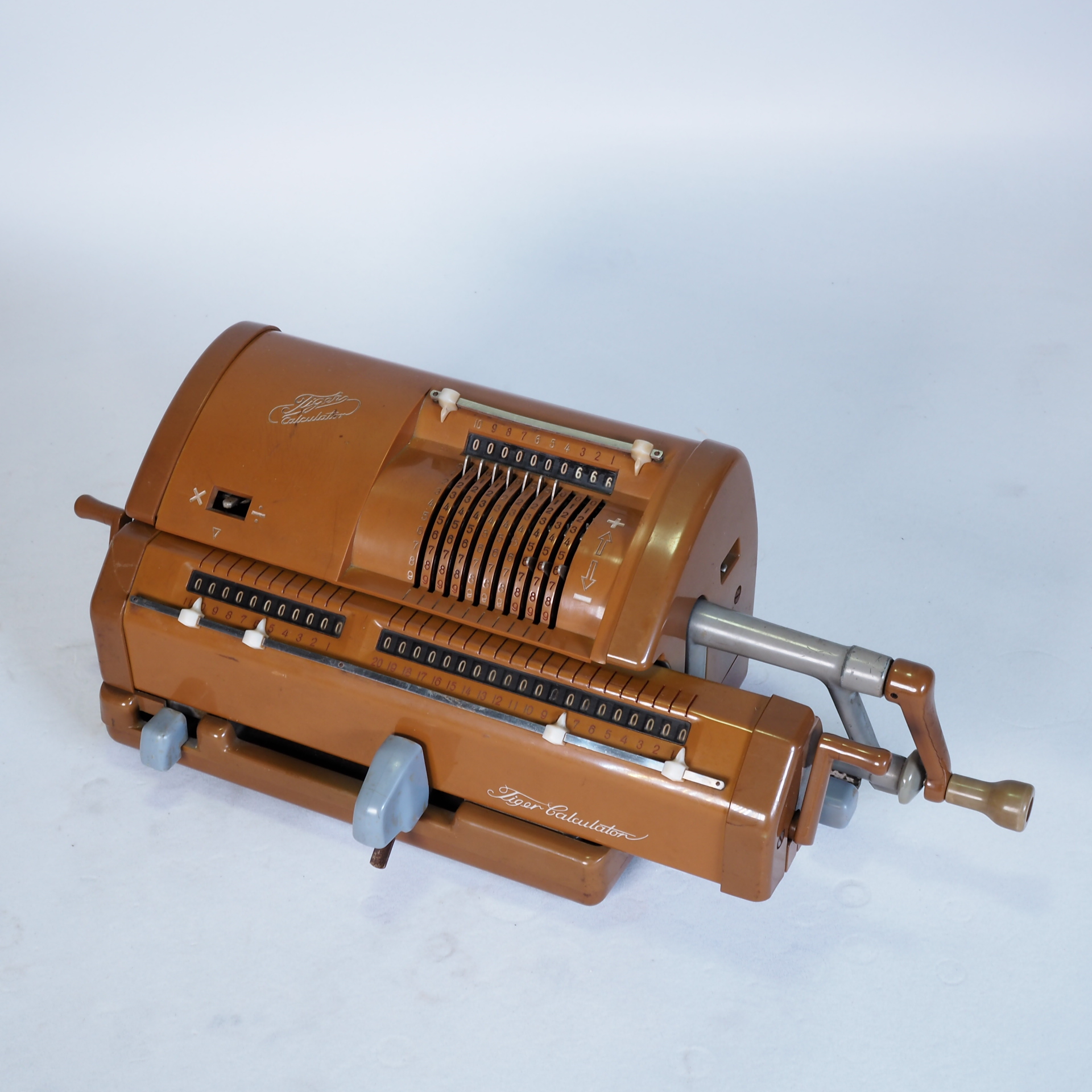 古董日本中古1968年虎牌Tiger机械西洋算盘手摇计算器功能正常7品