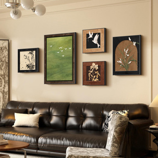 中古风绿色客厅装 复古沙发背景墙挂画高级感大气组合壁画 饰画法式