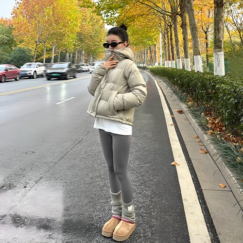 luqi lulu冬季Puff四格羽绒服连帽蓬松羽绒泡芙短款外套女