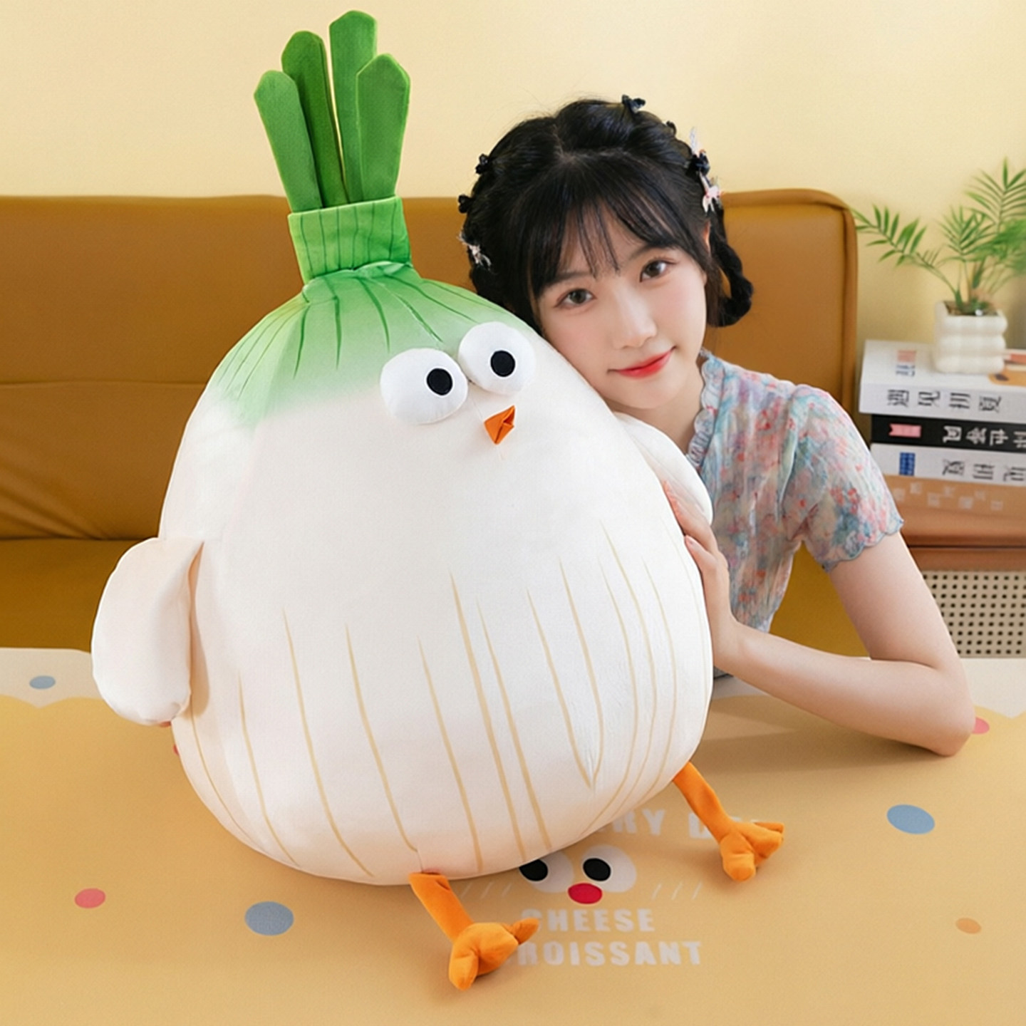 柔软萌鸡毛绒洋葱鸡抱枕儿童礼物