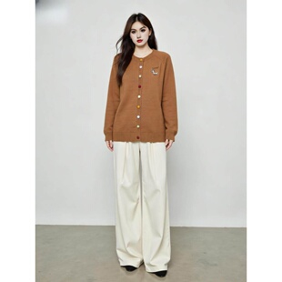 大码女装圆领刺绣长袖开衫2025冬胖mm安迪绒针织衫女外套