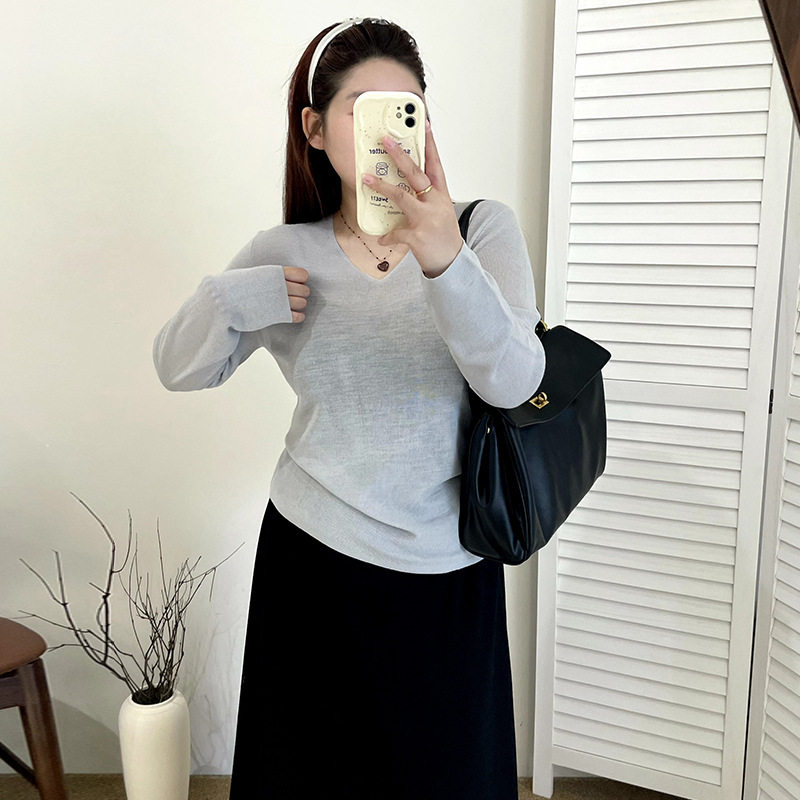 大码女装百搭v领打底衫女羊毛针织衫2025秋冬款胖mm内搭毛衣