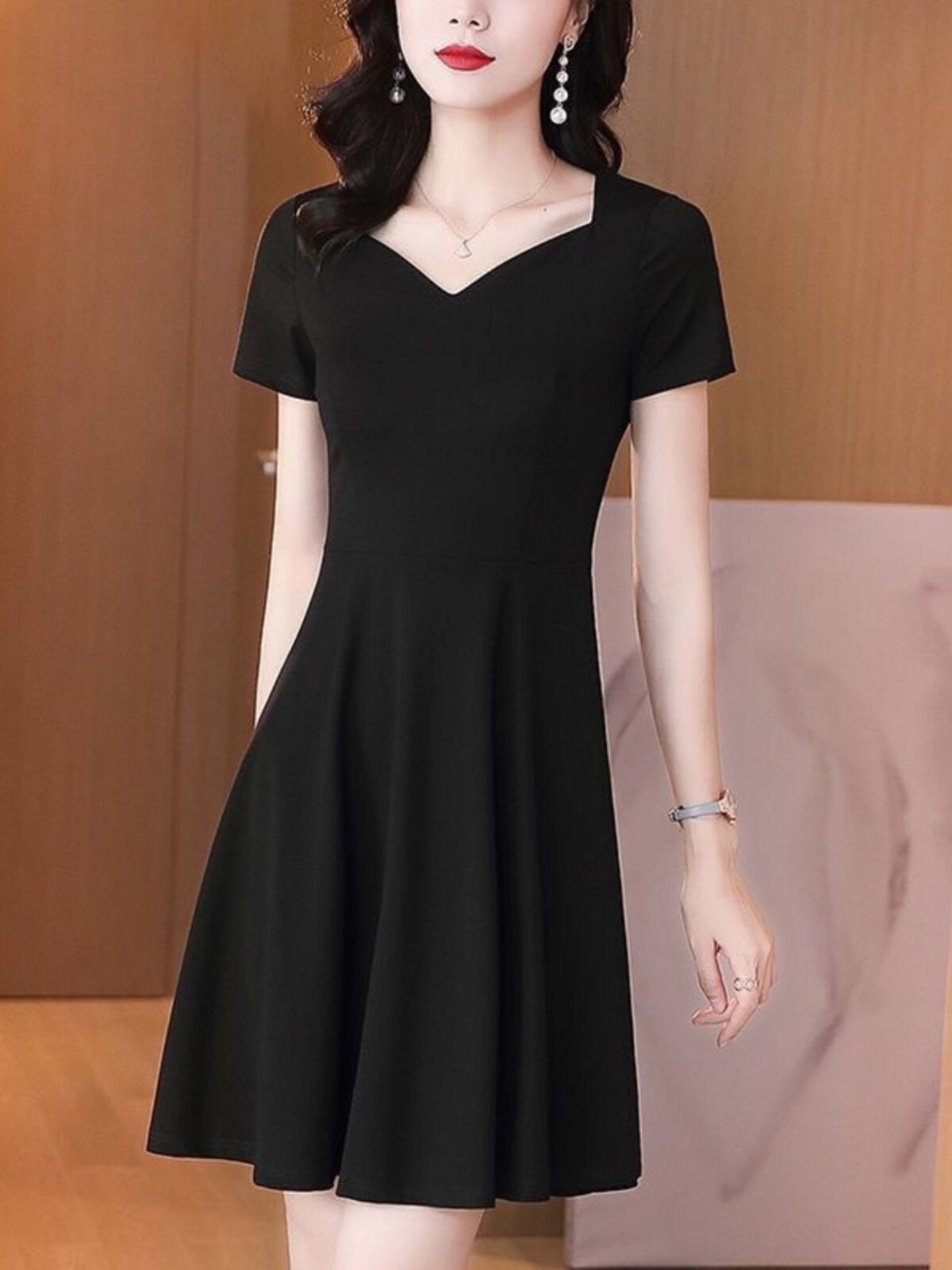 SOLID COLOR LITTLE BLACK DRESS V-NECK HEPBURN STYLE A-LINE SKIRT SMALL MAN DRESS NEW WOMENS SUMMER SHORT SLEEVE MIDI SKIRT PERSONALITY