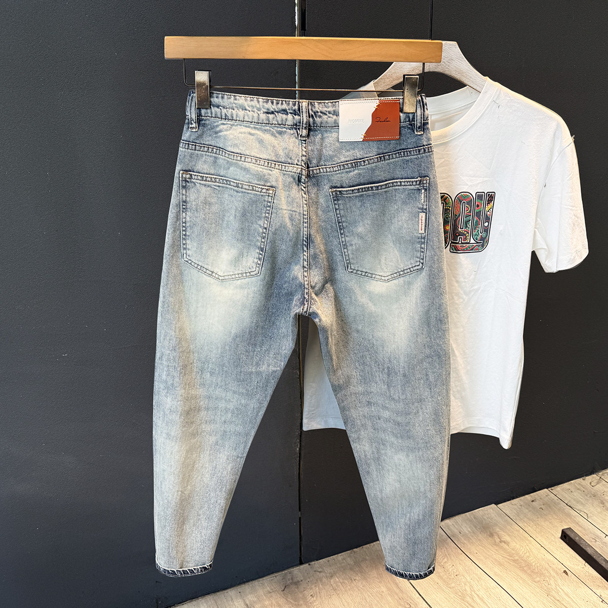 超柔软质感浅色破洞牛仔裤男春夏薄款男士修身小脚弹力九分八分裤