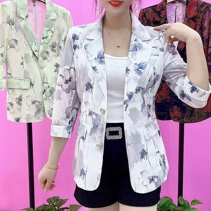 洋气花色薄款西服外套2025时尚西装短款印花新款潮流修身遮肉上衣