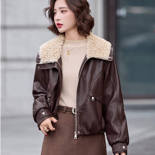 加绒加厚皮衣外套女短款2025冬新款大翻领羊羔毛拼接保暖复古上衣