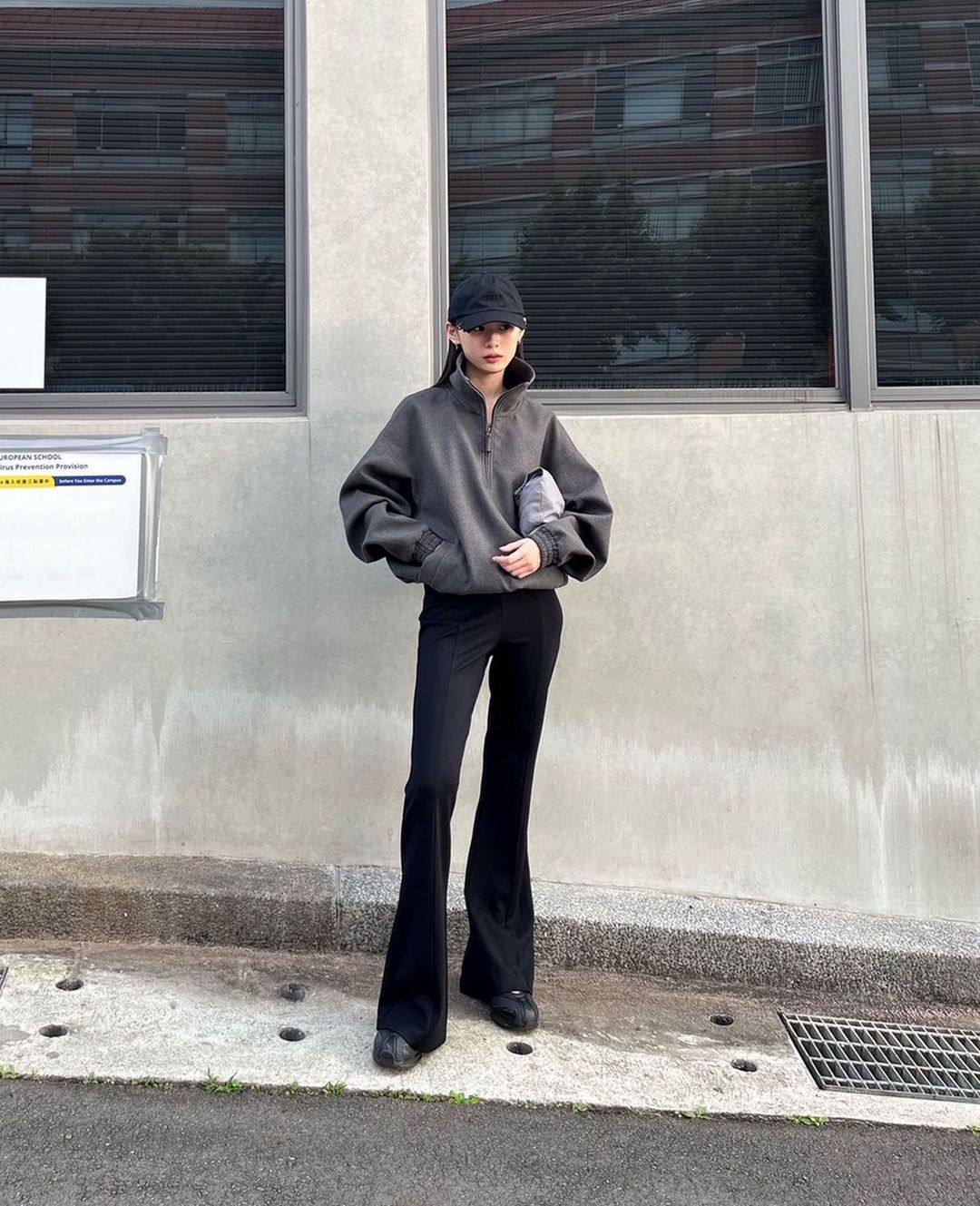 F*x黑色弹力微喇叭裤显腿长小众