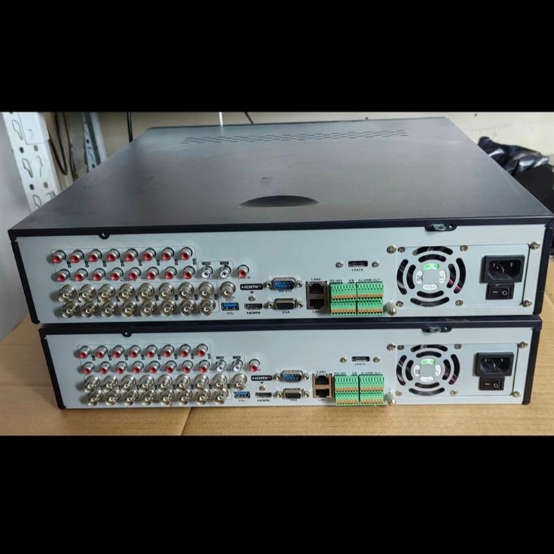 海康威视16路8盘位模拟同轴网络混合监控录像机DS-8816HQH-K8(D)