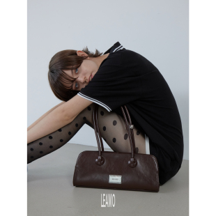 AMO｜原创 复古极简 BOWLING 油蜡真皮材质 法棍包_2色 GLOSSY