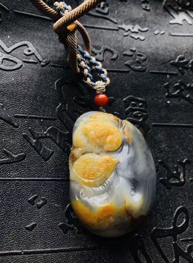 新疆和田玉籽料俏色巧雕【岁岁平安】挂件青花！49*36*18mm  56克