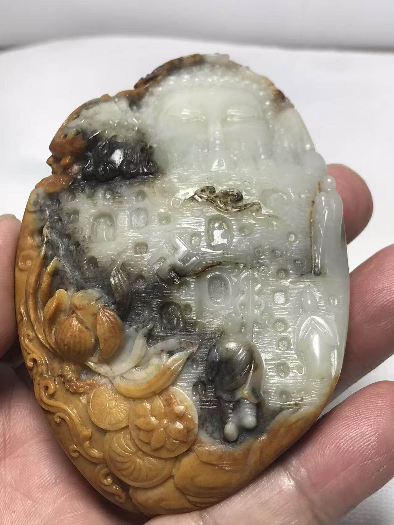 新疆和田玉籽料精雕【万佛朝宗】把件摆件86*62*31mm245克