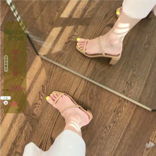 韩国东大门女鞋 欧美气质简约细带一字露趾粗高跟凉拖女 2020夏新款