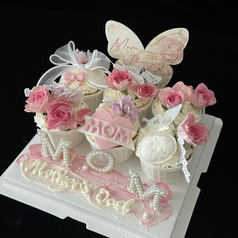 2026母亲节纸杯蛋糕装饰蝴蝶夫人卡片珍珠钻mom仿真花烘焙台插件