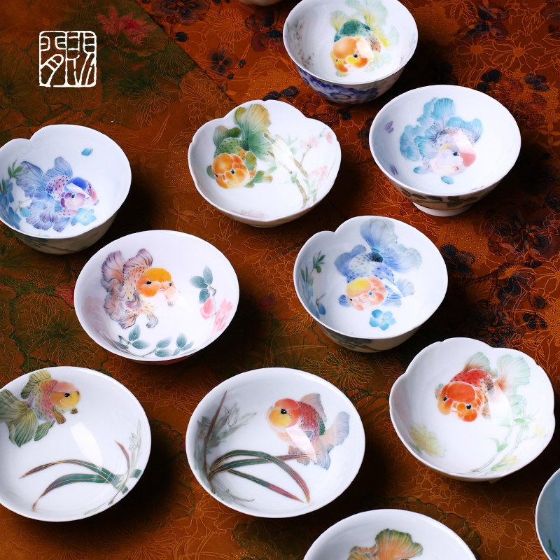 赐闲堂手绘釉下彩泰狮鱼品茗杯主个人客饮杯女生可爱风功夫茶具
