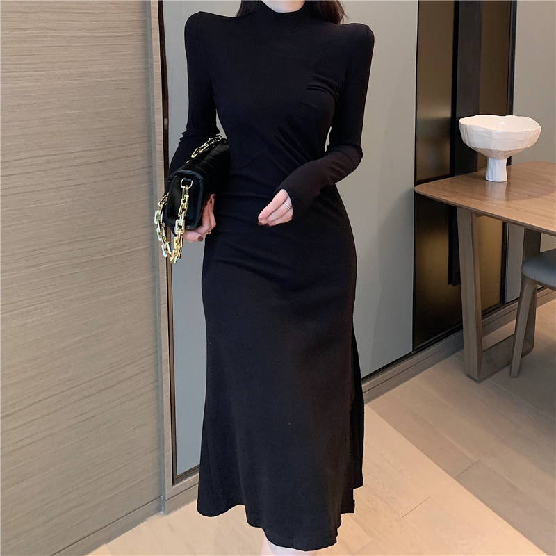 Korean style long slit dress with slim body and pleated high collar skirt