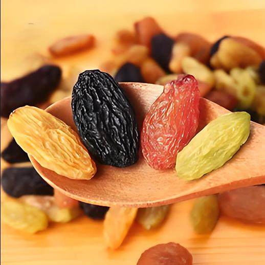 新疆特产吐鲁番彩虹葡萄干玫瑰红休闲食无核白四色葡萄干新疆发货