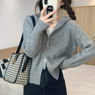 KANING短款连帽双拉链针织开衫女2026秋季新款收腰小个子毛衣外套
