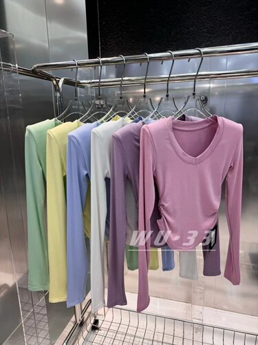基础款纯色v领T恤长袖辣妹上衣