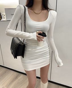 2025秋冬新款 性感显瘦纯欲风u领连衣裙褶皱设计感包臀裙短裙 韩版