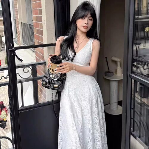 收腰显瘦蕾丝提花无袖背心连衣裙