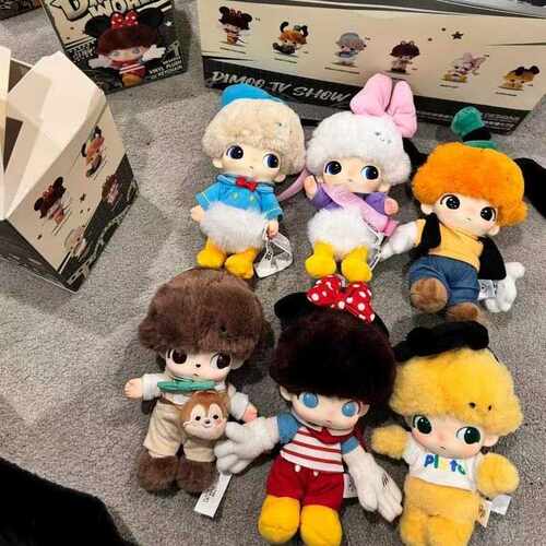 高品质DIMOO迪莫搪胶公仔系列搪胶脸毛绒钥匙扣盲盒潮玩礼物