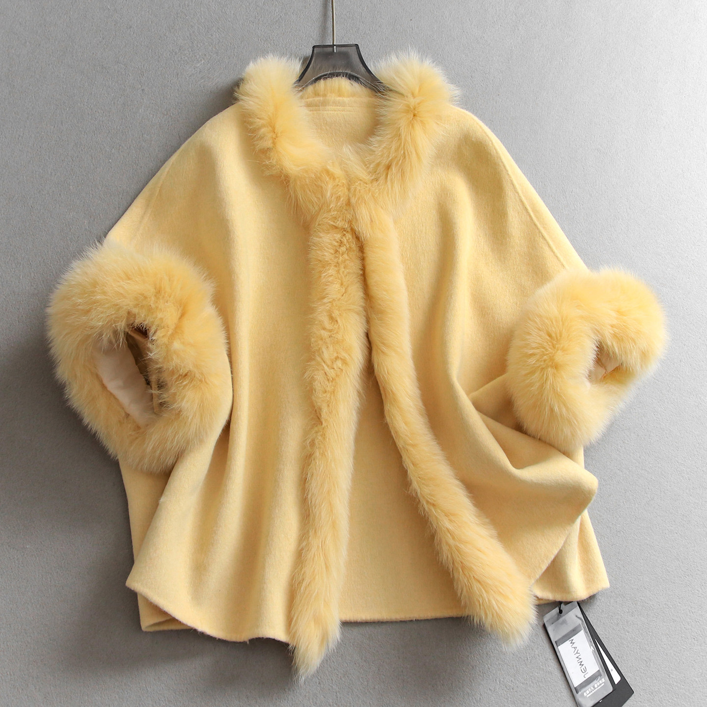 毛毛装饰蝙蝠袖宽松毛呢大衣斗篷