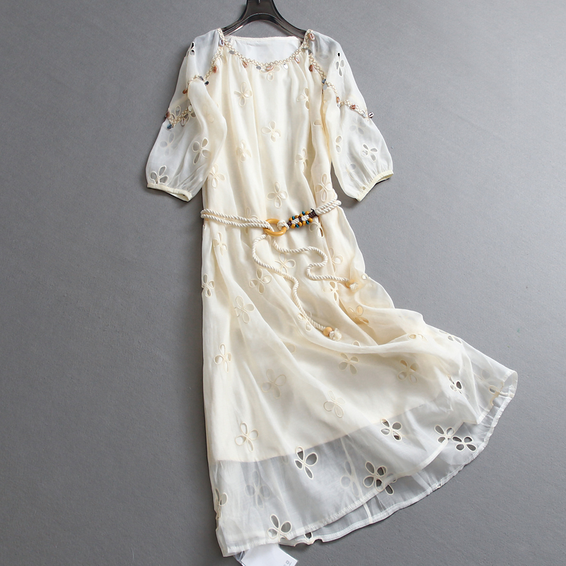 镂空珠片饰系带显瘦灯笼袖连衣裙