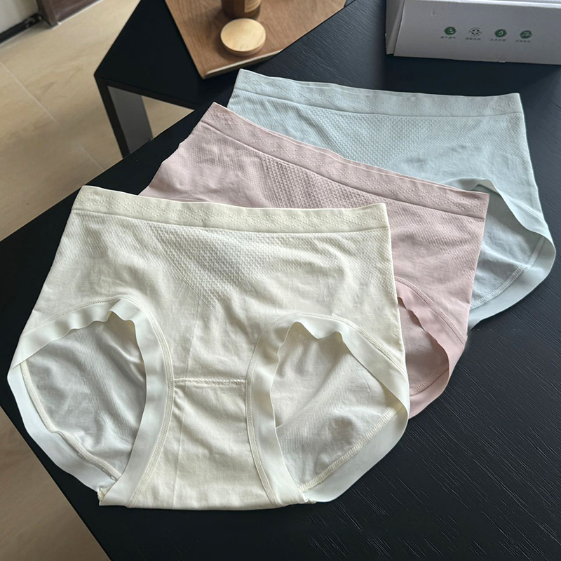 无痕少女内裤女面膜裤中腰蜜桃臀