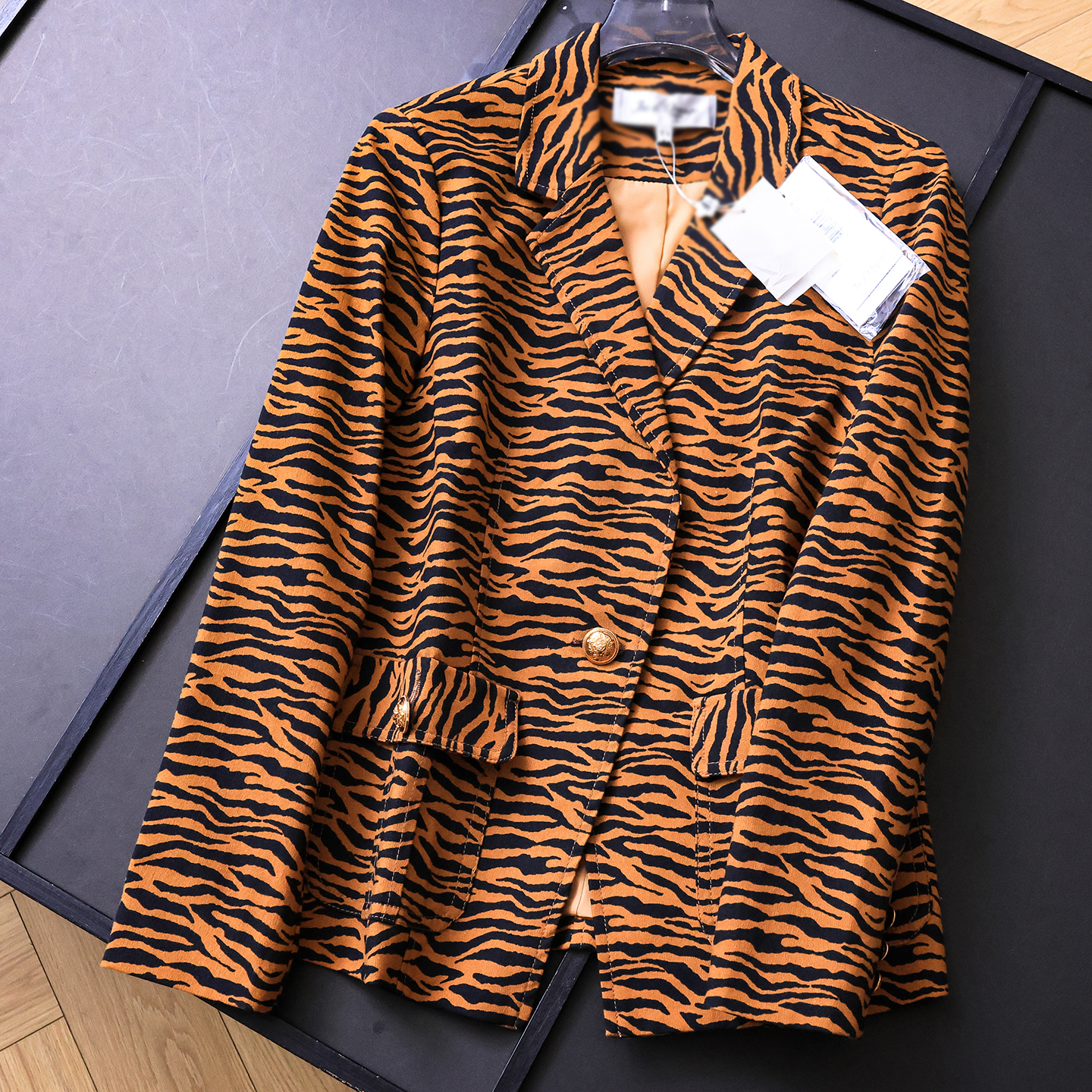 复古轻熟风撞色斑马纹一粒扣外套