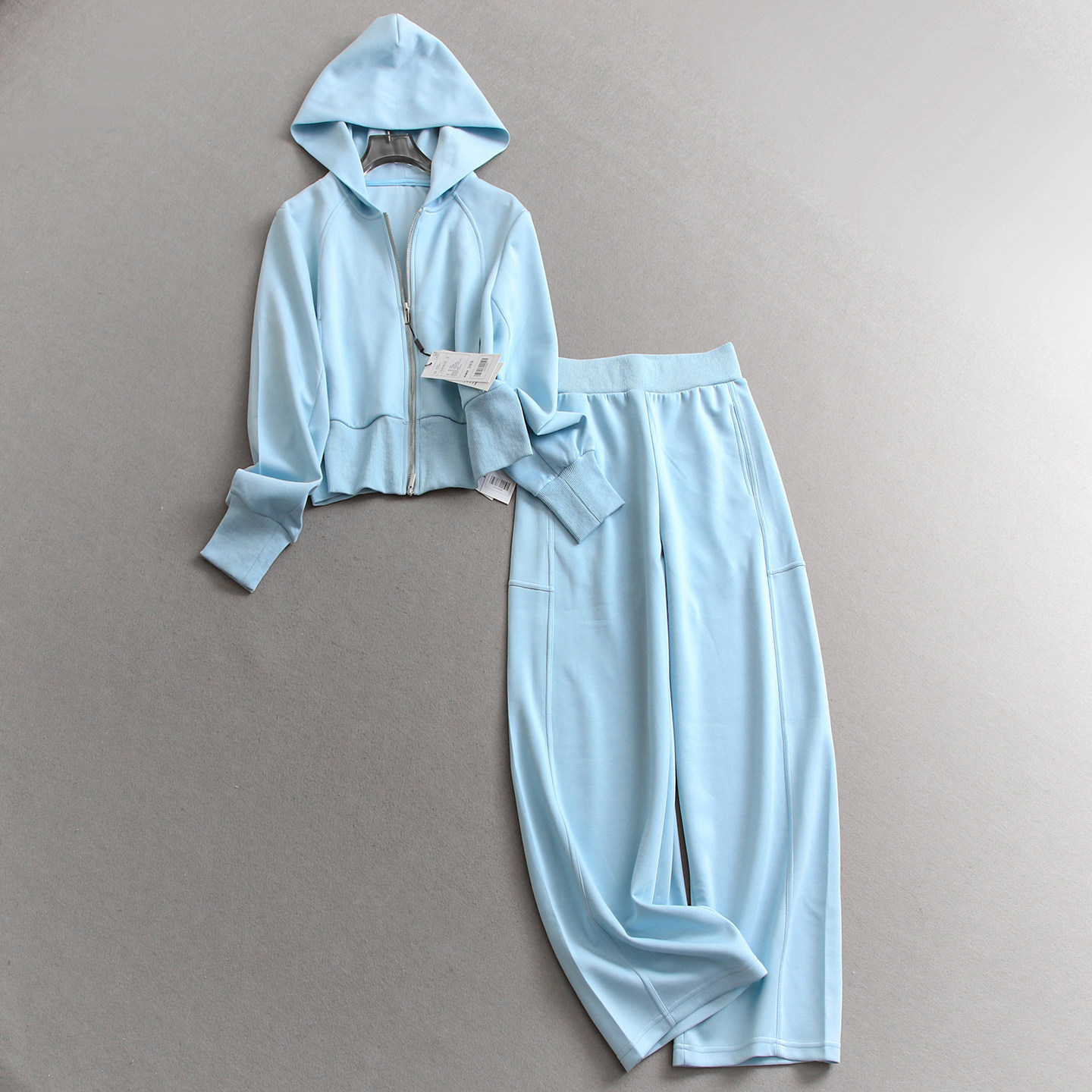 运动休闲风纯色连帽短款拉链卫衣可配一整套宽松直筒卫裤套装Q761,女装/女士精品,时尚套装,淘宝优惠券,粉丝福利购,淘宝优惠卷