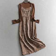 晕染丝绒裙套装显瘦修身半高领长袖两件套吊带裙长裙女连衣裙Q174