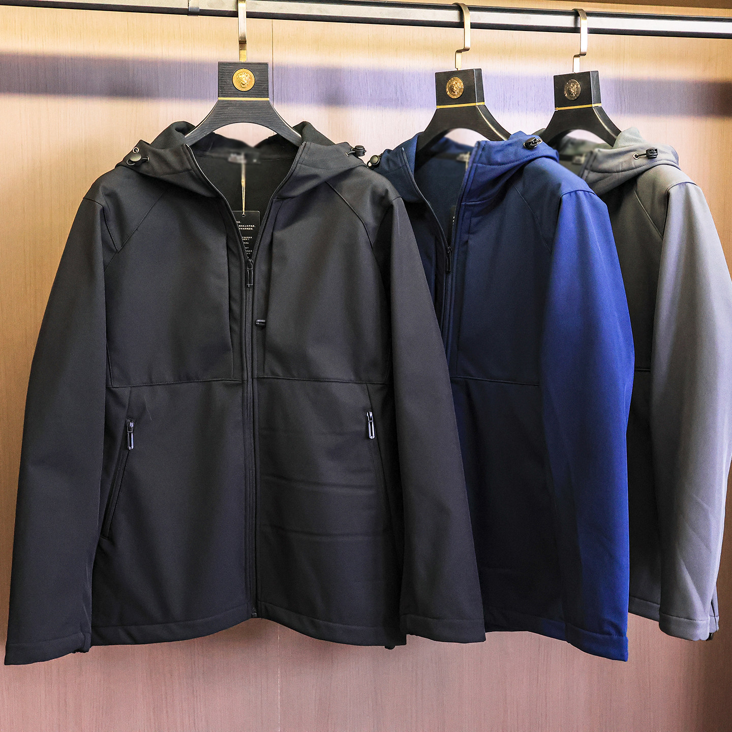 户外纯色连帽防风硬壳加绒长袖软壳衣长袖夹克外套男士冲锋衣Q486,户外/登山/野营/旅行用品,冲锋衣,淘宝优惠券,粉丝福利购,淘宝优惠卷