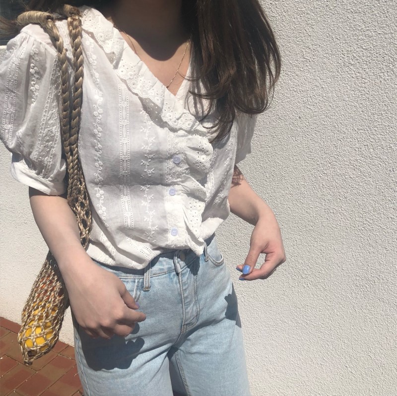 Korean style retro sweet lace ear V-neck short sleeve shirt