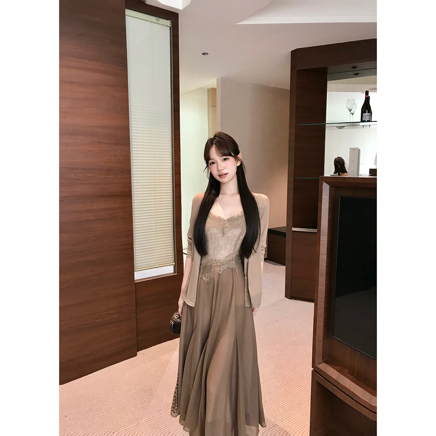 法式蕾丝花边刺绣吊带连衣裙开衫图片