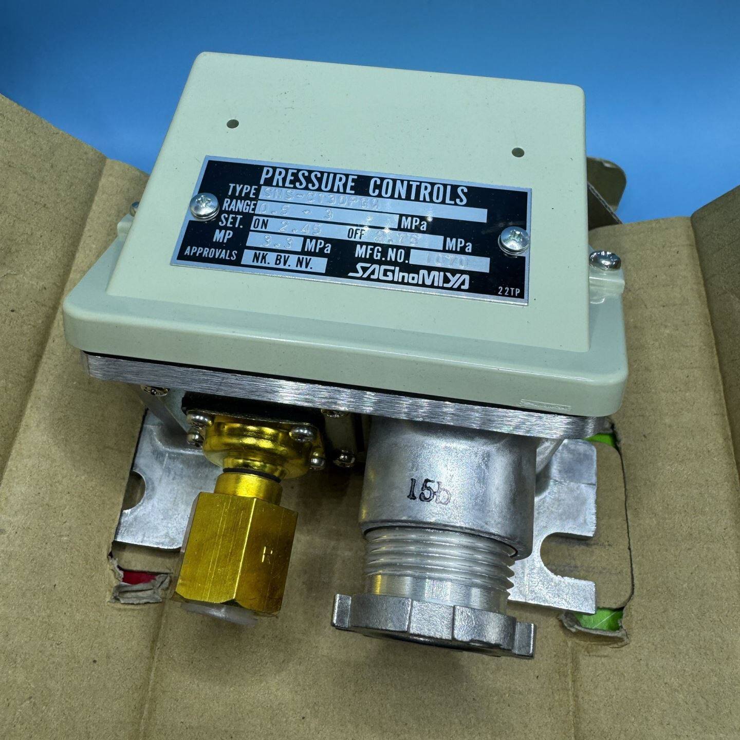 SAGINOMIYA鹭宫压力控制器，型号SNS-C130PG