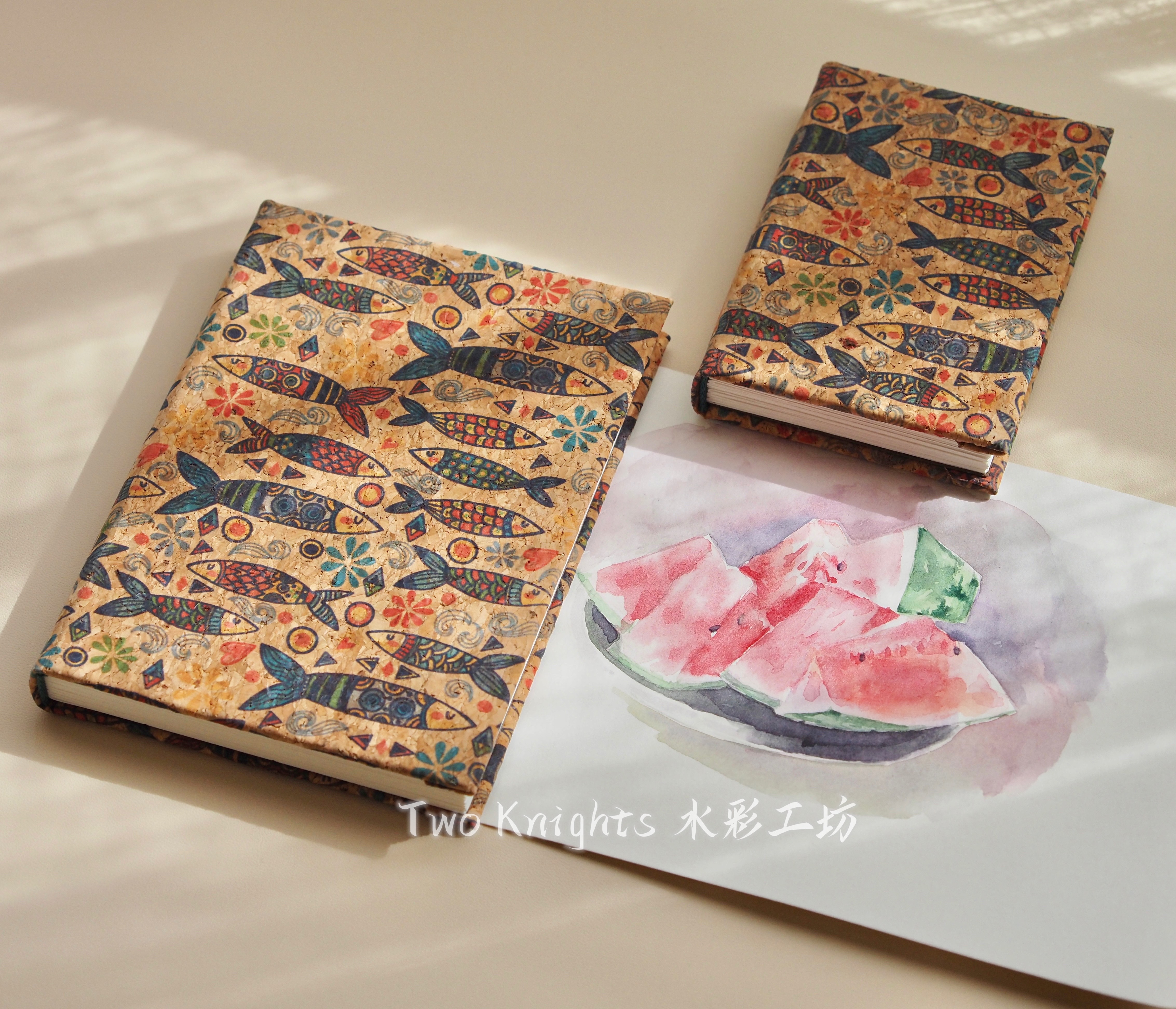 微笑的鱼｜手工线装水彩本优质橡木封面便携写生桌面水彩本
